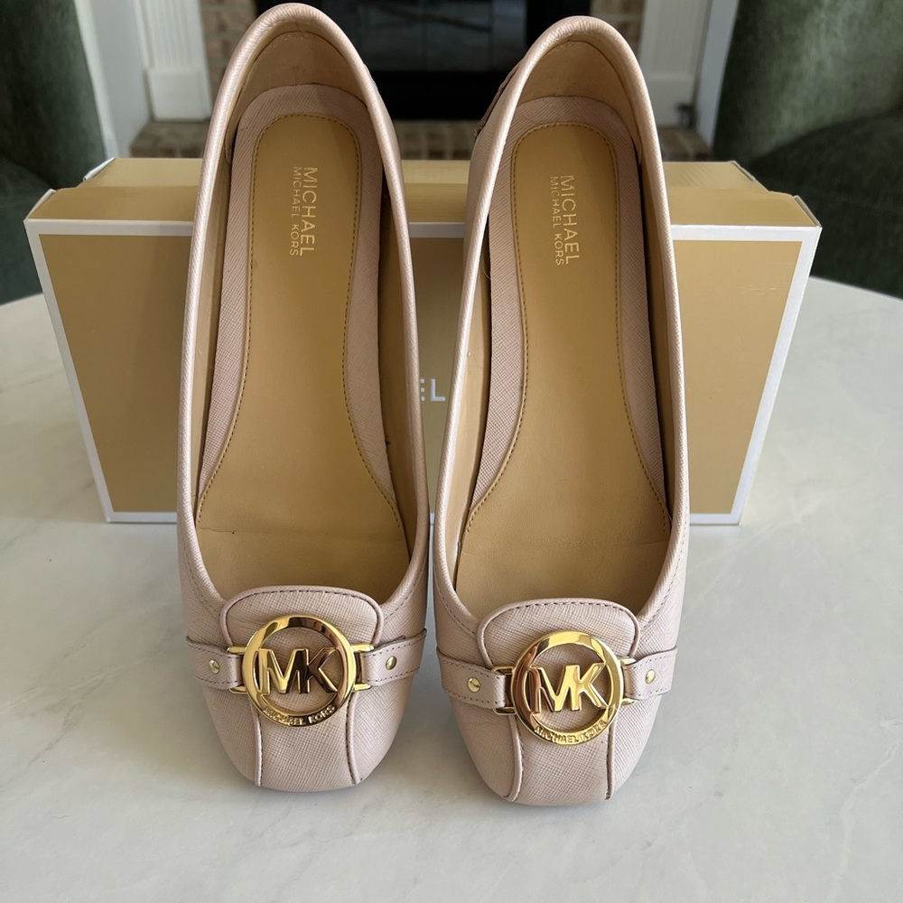 Michael Kors Fulton Moc Flats in Blush Saffiano Leather with Gold Hardware